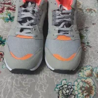 یک جفت کتانی زنانه سایز ۴۱ در صالحیه بهارستان|کیف، کفش، کمربند|بهارستان, |دیوار