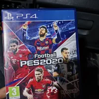 بازی ps4 و شارژر پایه دار دسته