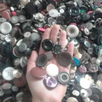 دکمه های رنگارنگ ویک رنگ|لوازم خیاطی و بافتنی|زرندیه, |دیوار