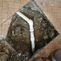 تشخیص  نم و نشتی وترکیدگی لوله با دستگاه