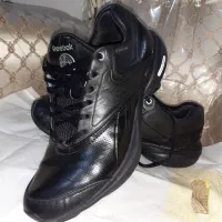 کتونی اورجینال ریبوک سایز ۴۱ یا ۴۲ سالم زیرقیمت