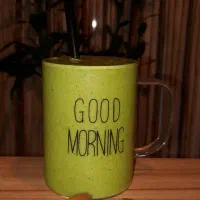 تعدادی لیوان بار سرد و گرم