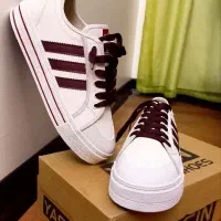 کفش کتانی زنانه ،دخترانه سایز۳۹ و ۴۰