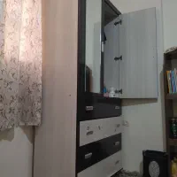 کمد لباس/دراور/در حد نو