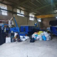 به یک کارگر ساده نیازمندم