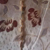 دستبند طلا زنگ ثابت هست