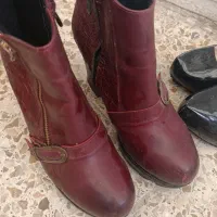 نیم بوت وکفش پاشنه بلند ورنی