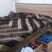 تخت دو نفره کشو دار و پاتختی دکوری چراغ دار|تخت و سرویس خواب|مشهد, رضاشهر|دیوار