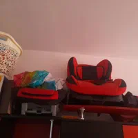 وسایل بچه.صندلی ماشین .ست رختخواب صورتی .لباس|تخت و صندلی بچه|مشکین‌دشت, |دیوار
