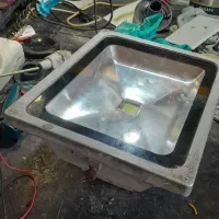 تعمیرات لامپ و پروژکتور|خدمات پیشه و مهارت|زنجان, |دیوار