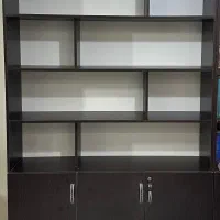 کتابخانه یا شلف کمدار
