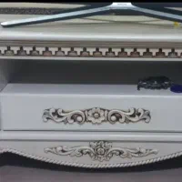 میز تلوزیون وویترین بوفه ودرب واحد نیاز به تعمیر