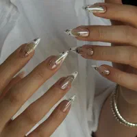 مدل برای کاشت ناخن و مژه|خدمات آرایشگری و زیبایی|قم, کیوانفر|دیوار