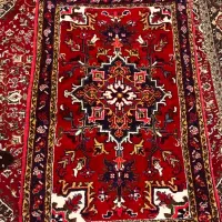 یک تخته فرش دستبافت تازه پرداخت شده