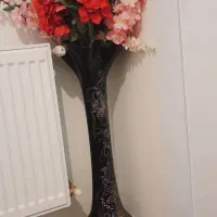گل و گلدان شیشه ای