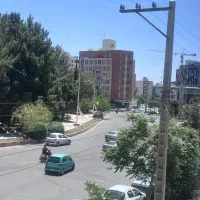 فروش تعدادی  مغازه،زمین تجاری ارزنده داخل متن