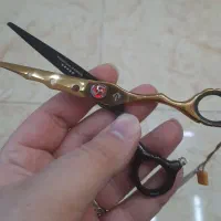 قیچی آرایشگری پرمیوم رزونال