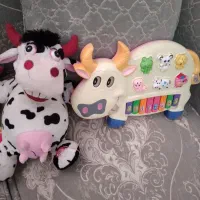 تعدادی عروسک و اسباب بازی موزیکال|اسباببازی|تهران, خواجه نظام الملک|دیوار