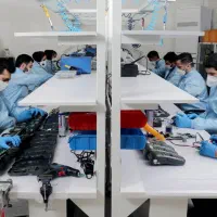 استخدام نیروی کار با جای خواب غذا