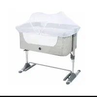 تخت کنار مادر