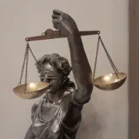 مجسمه زن نماد عدالت (Lady Justice)|مجسمه، تندیس، ماکت|تهران, تهرانسر شمالی|دیوار