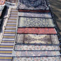 فروش رو فرشی، قالیچه نمدی، جلو دری، رو پله