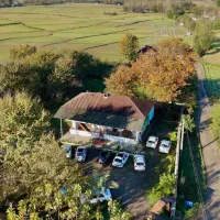 تور گیلان اقامتگاه و قلعه رودخان