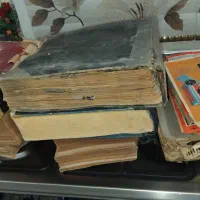تعدادی کتاب و مجله پهلوی1315