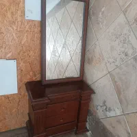 آیینه و میز کشو دار