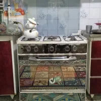 یک عدد یخچال یه گاز