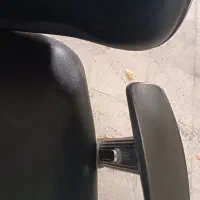 صندلی اصلاح و آینه قدی|آرایشگاه و سالن‌های زیبایی|کرمانشاه, |دیوار