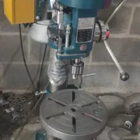 دریل ایستاده کمپرسور باد عکس تزئینی است