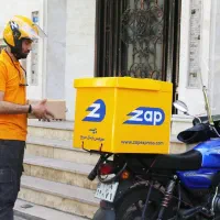 پیک موتوری در شهر کاشمر