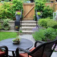 نظافت کلی واحد،راه پله،حیاط در هر زمان و منصفانه