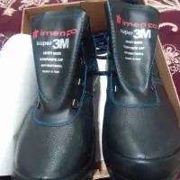 سلام یکعددپوتین|کیف، کفش، کمربند|بندر امام خمینی, |دیوار