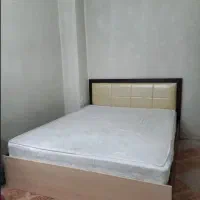 تخت خواب وتشک سالم وتمیز