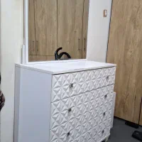 به دلیل جا ب جایی فروخته میشود