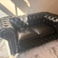 مبلمان نیم ست به همراه عسلی مشکی چرم