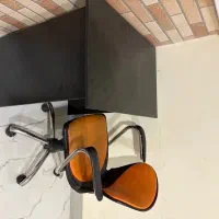 میز و صندلی در حد نو