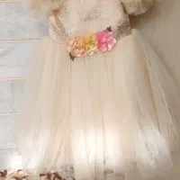 لباس در حد نو|لباس|میبد, |دیوار