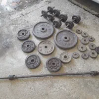 میز پرس سینه همراه با وزنه و میل هالتر