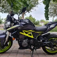 فروش فوری کیوجی (بنلی) ۳۰۰ جفت سیلندر در حد نو