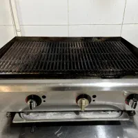 رستوران گیریل صنعتی . فرپیتزا . کباب زن