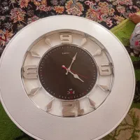 ساعت در حد نو