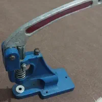 دستگاه پرس دکمه