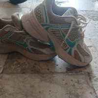 یه جفت کفش،دخترونه جنس خوب تایوانی اصل|کیف، کفش، کمربند|خمین, |دیوار