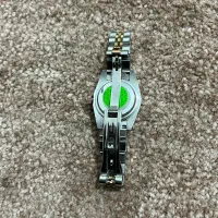 ساعت رولکس|ساعت|شیراز, کوشک میدان|دیوار