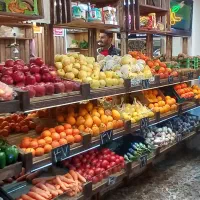 فروش فوری دکور لوکس میوه فروشی