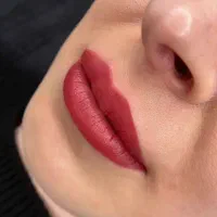 شیدینگ لب خانم و آقا (رفع تیرگی) و درمان خشکی لب|خدمات آرایشگری و زیبایی|اصفهان, فیض|دیوار