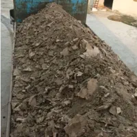 کود مرغ گوشتی‌ سالنی و کود گاوی صنعتی